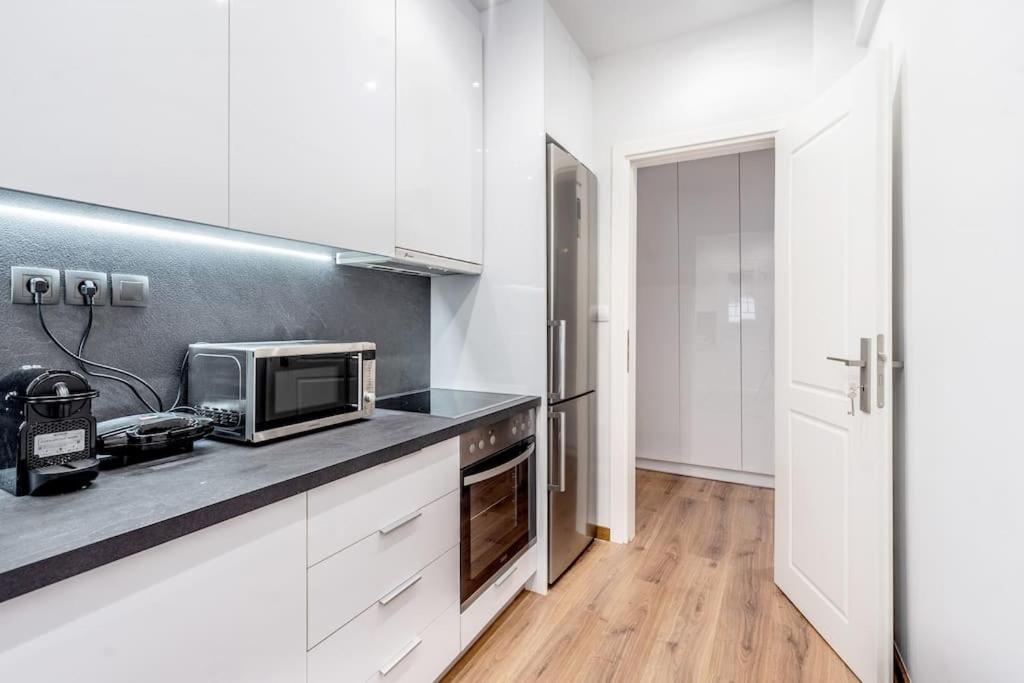 Modernised Athenian Apartment /W 2Br & 2Ba Екстериор снимка